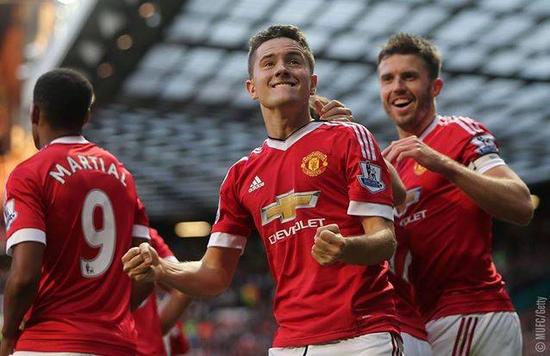 从球迷的反 从球迷的反